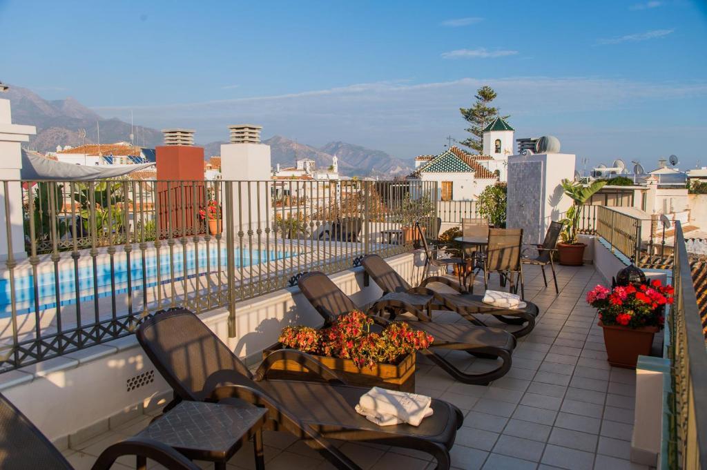 Apartamentos Plaza Cavana 5 Nerja Dış mekan fotoğraf