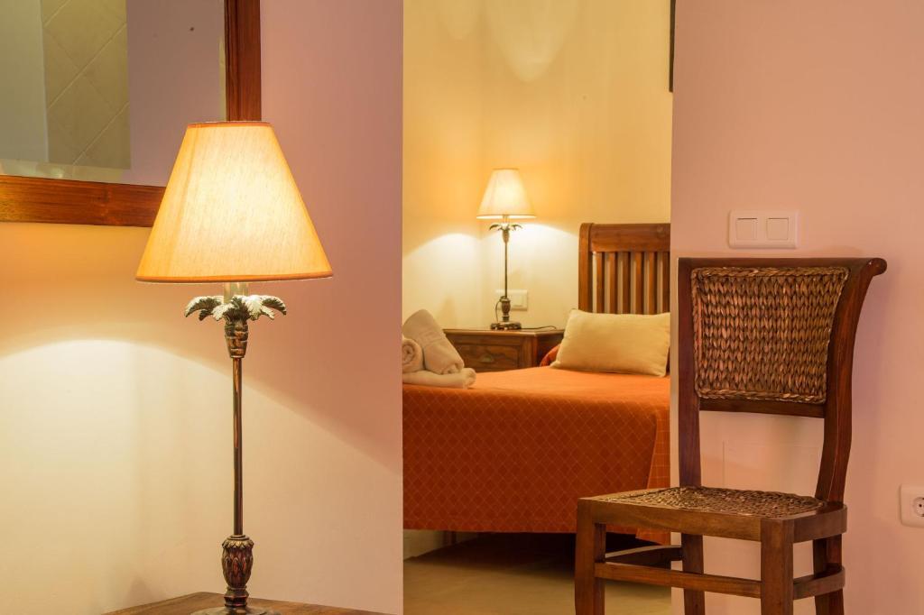 Apartamentos Plaza Cavana 5 Nerja Oda fotoğraf